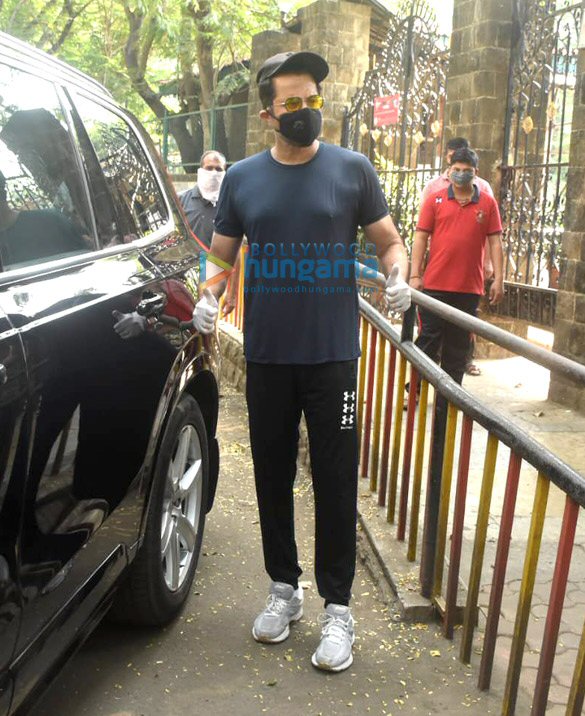 photos anil kapoor snapped at juhu 3