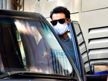 Photos: Arjun Rampal snapped leaving from his residence