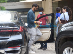 Photos: Arjun Rampal snapped with girlfriend Gabriella Demetriades and his son in Bandra