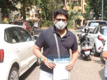 Photos: Arshad Warsi spotted at a clinic in Bandra