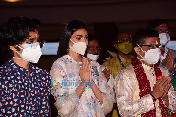 photos athiya shetty for laxshmi poojan at bse 2