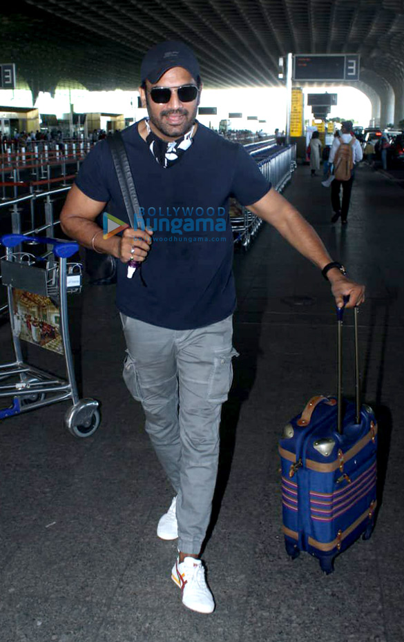 photos gauahar khan sharad kelkar kainaat arora snapped at the airport 2