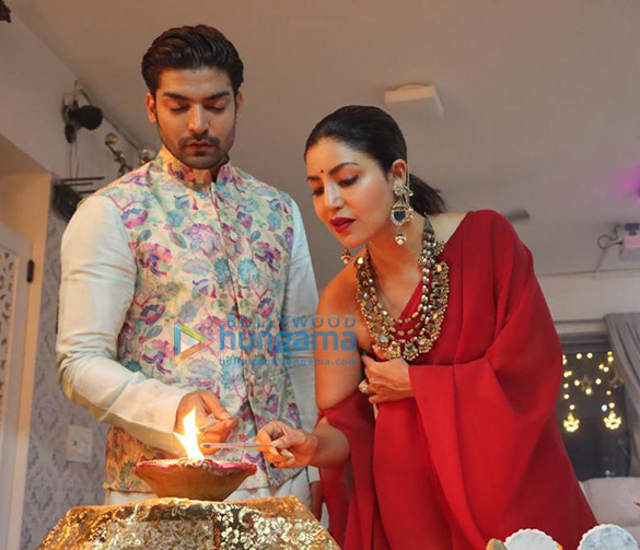 photos gurmeet choudhary and debina bonnerjee celebrate diwali at home 1