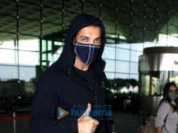 Photos: John Abraham, Nora Fatehi and others snapped at the airport