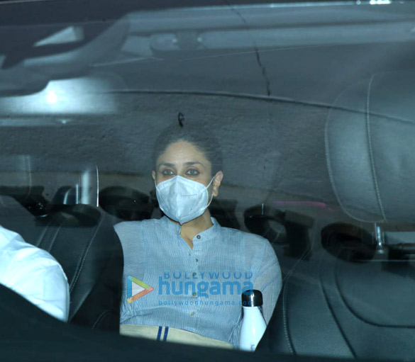 photos kareena kapoor khan malaika arora and manish malhotra spotted at karan johars house in bandra 1