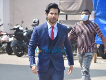 Photos: Kareena Kapoor Khan and Varun Dhawan spotted at Mehboob Studios