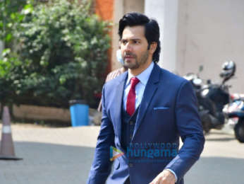 Photos: Kareena Kapoor Khan and Varun Dhawan spotted at Mehboob Studios