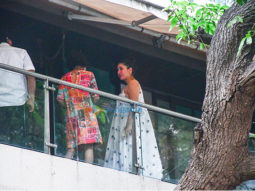 Photos: Kareena Kapoor Khan snapped at her house in Bandra
