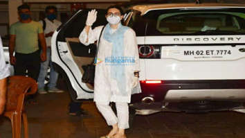 Photos: Karisma Kapoor spotted at Kareena Kapoor Khan’s house