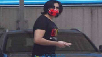 Photos: Kartik Aaryan snapped in Juhu