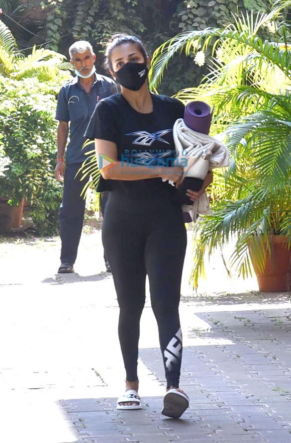 photos malaika arora spotted at bandra 1 3