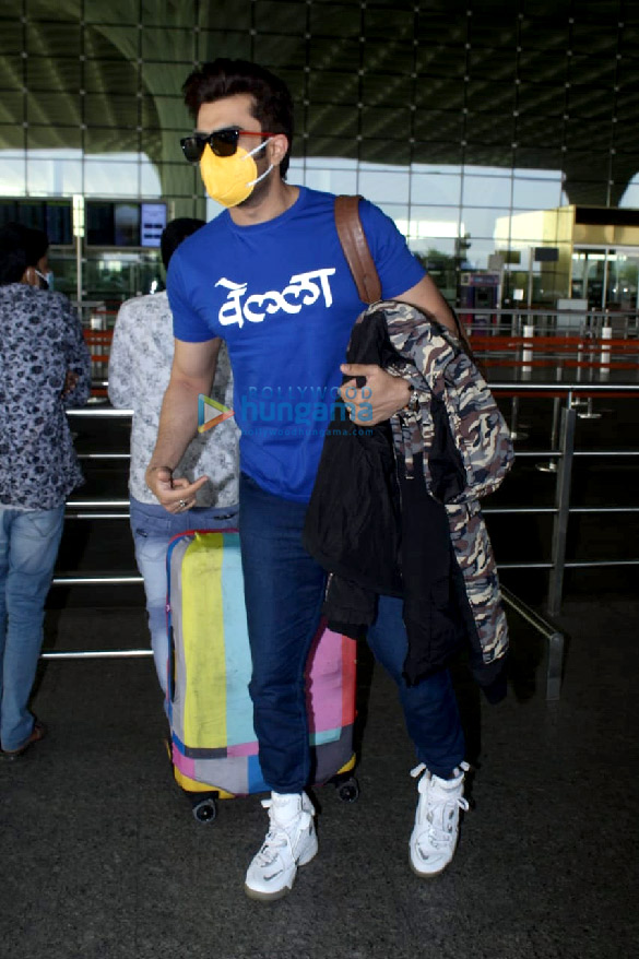 photos maniesh paul and tina dutta snapped at the airport 5