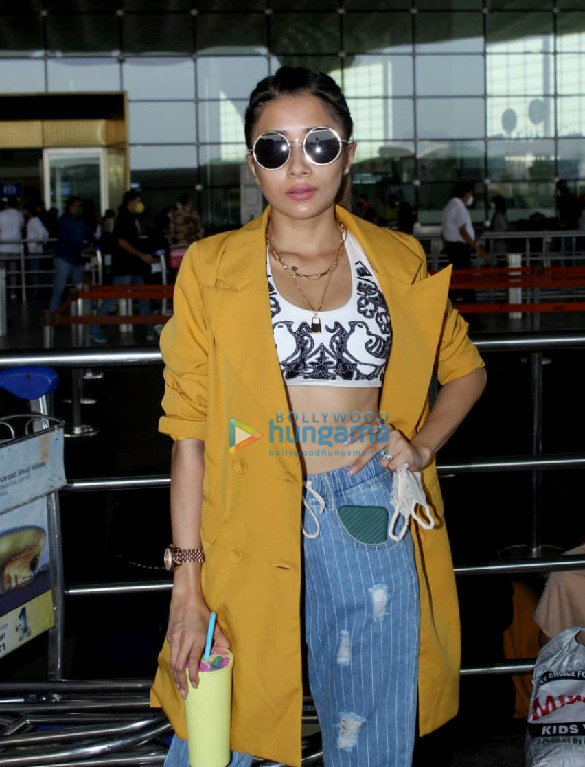photos maniesh paul and tina dutta snapped at the airport 6