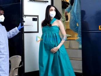 Photos: Mom-to-be Anushka Sharma spotted shooting in Mumbai