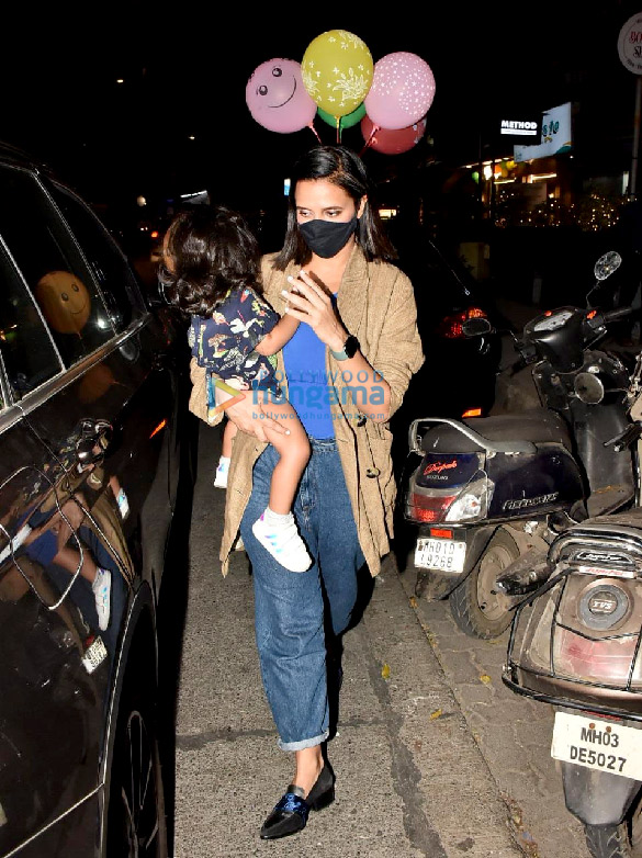 photos neha dhupia spotted with angad bedi and their daughter in bandra 2