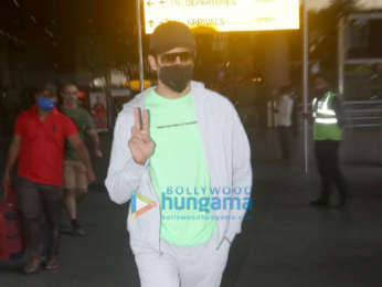 Photos: Ranbir Kapoor and Anupriya Goenka and others snapped at the airport