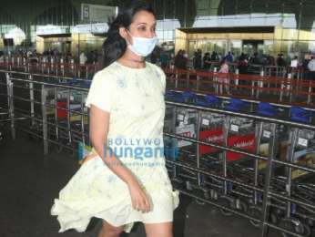Photos: Ranbir Kapoor and Anupriya Goenka and others snapped at the airport