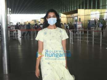 Photos: Ranbir Kapoor and Anupriya Goenka and others snapped at the airport