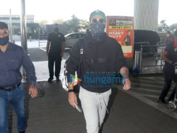 Photos: Ranbir Kapoor and Anupriya Goenka and others snapped at the airport