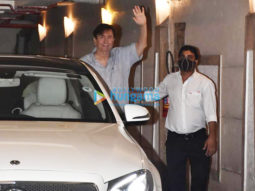 Photos: Randhir Kapoor and Babita snapped at Kareena Kapoor Khan’s house in Bandra