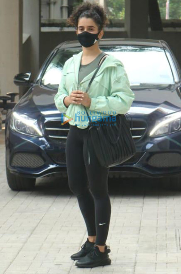 photos sanya malhotra snapped in andheri 2 2