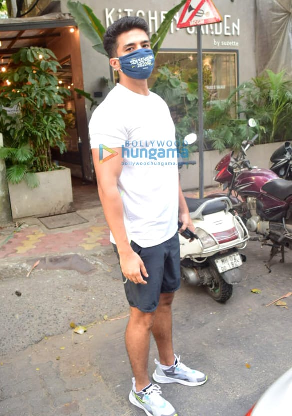 photos saqib saleem spotted at the kitchen garden in juhu 2