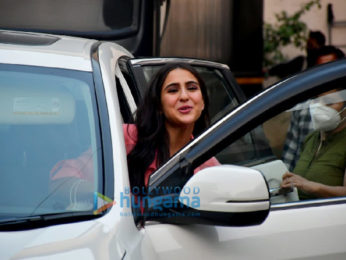 Photos: Sara Ali Khan snapped while promoting Coolie No. 1 at Mehboob Studios