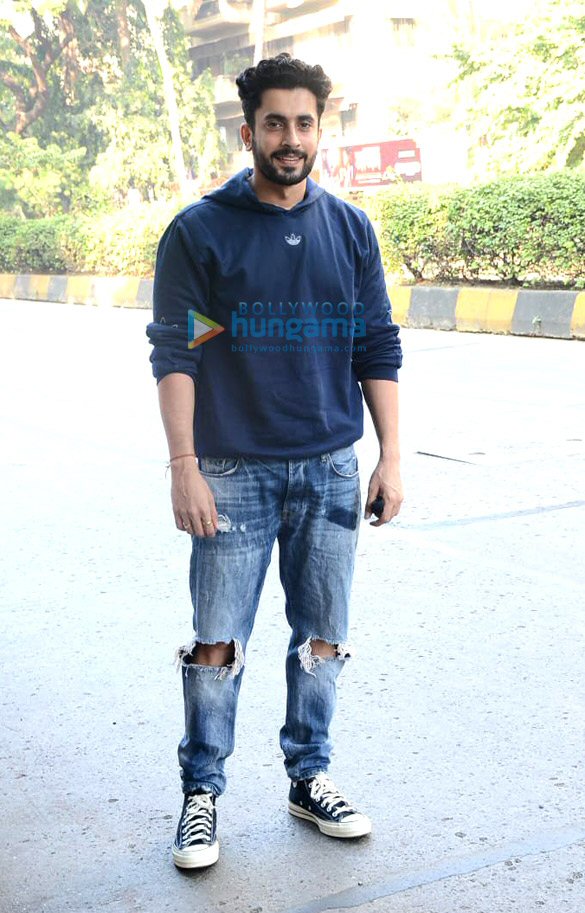 photos tiger shroff and sunny singh nijjar snapped in juhu 6