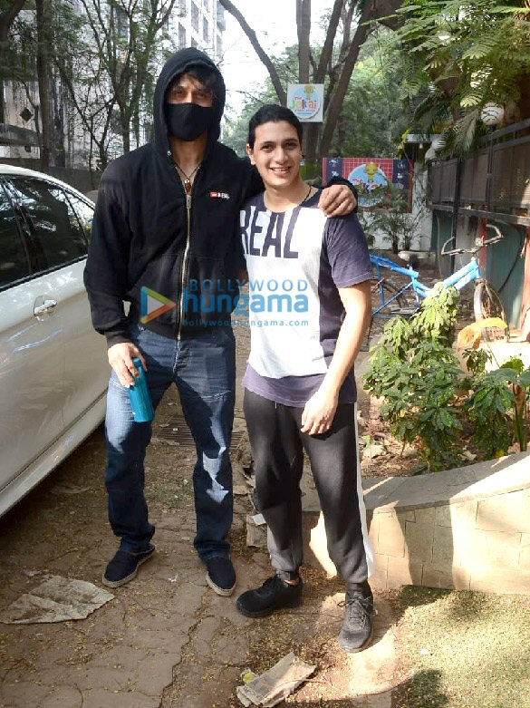 photos tiger shroff snapped at avidesh studio in juhu 1