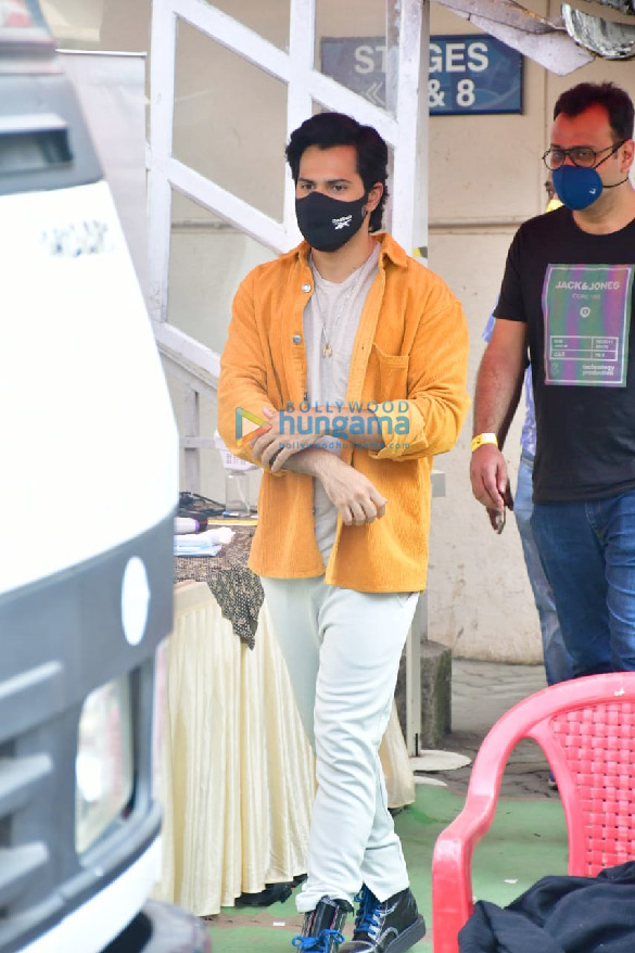 photos varun dhawan snapped while promoting coolie no 4