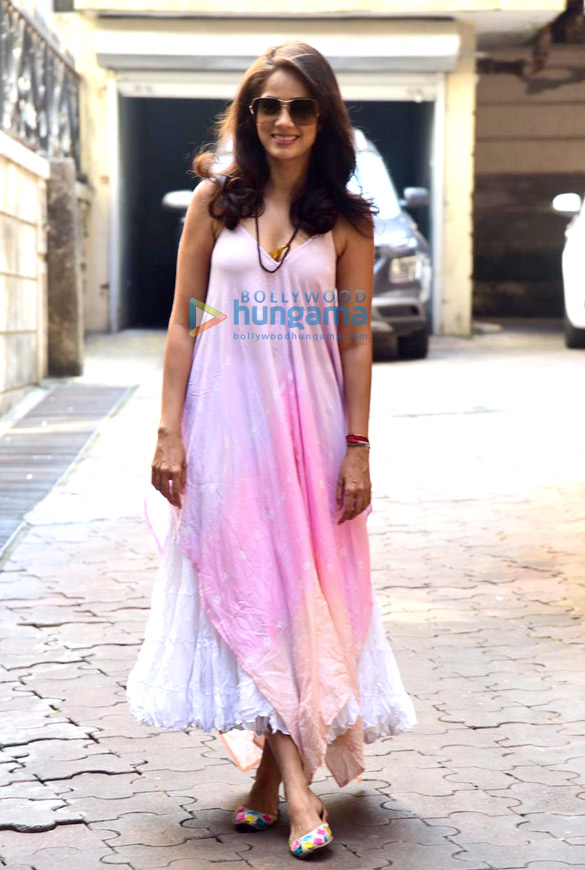 photos vidya malvade snapped in bandra 3