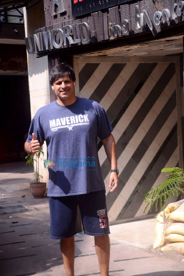 photos vivek oberoi snapped at the gym in juhu 1