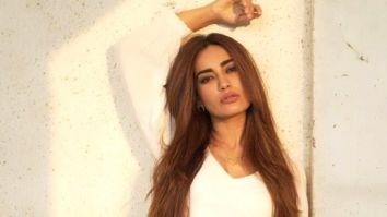 Surbhi Jyoti looks like a vision in white in these sun-kissed pictures
