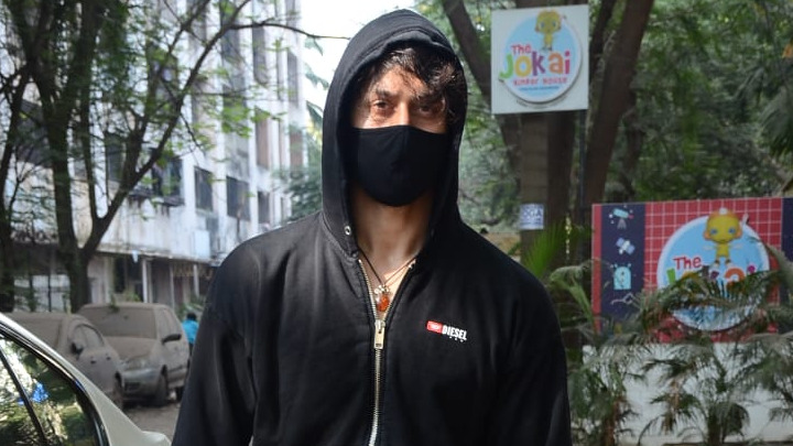Tiger Shroff spotted at Avitesh Dubbing studio in Juhu