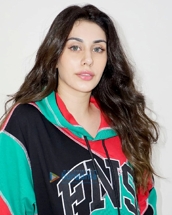 warina hussain 7