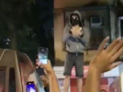 VIDEO: Ranveer Singh addresses fans from the roof of his car; gestures the crowd gathered to sanitize and maintain hygiene