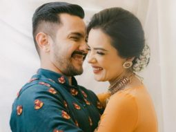 Aditya Narayan reveals that his pajamas tore during the varmala ceremony at his wedding