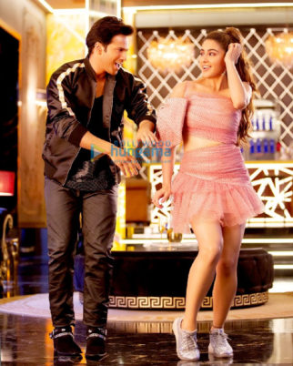 Movie Stills Of The Movie Coolie No. 1