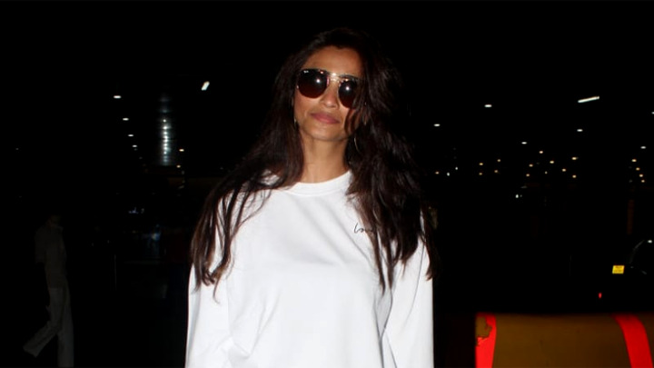 Daisy Shah spotted at Airport