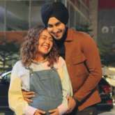 Neha Kakkar and Rohanpreet Singh expecting their first child, singer posts a picture showing off her baby bump