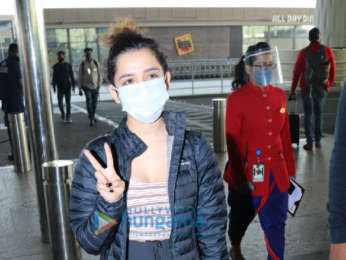 Photos: Arbaaz Khan, Shirley Setia and Maheep Kapoor snapped at the airport