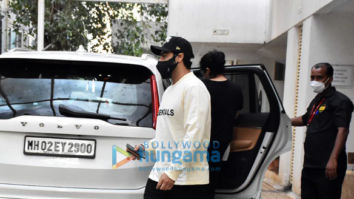 Photos: Arjun Kapoor with his sister at Hinduja hospital in Khar