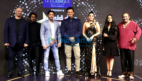 photos celebs snapped at midday showbiz icon awards 2020 1 2