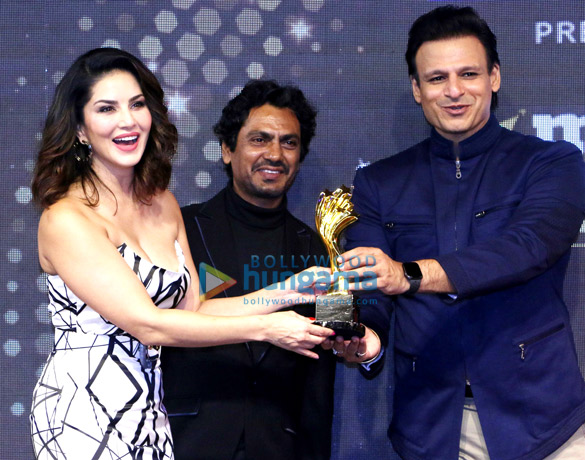 photos celebs snapped at midday showbiz icon awards 2020 2 2