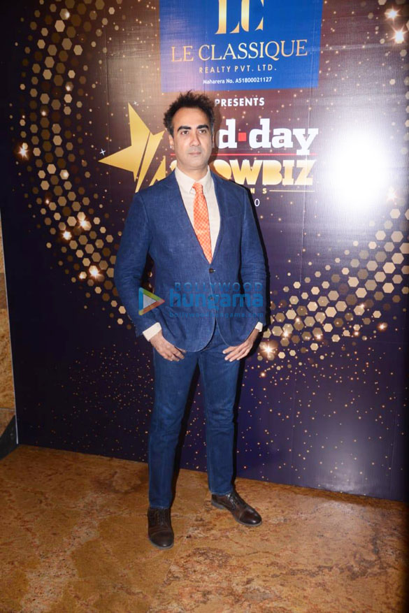 photos celebs snapped at midday showbiz icon awards 2020 5