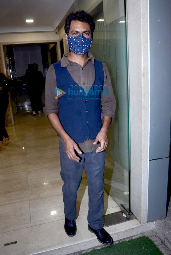 photos celebs snapped attending karishma tannas birthday party1 1