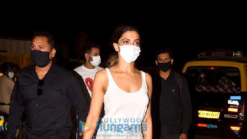 Photos: Deepika Padukone and Siddhant Chaturvedi snapped at Gateway Of India