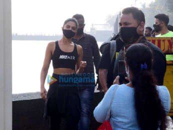 Photos: Deepika Padukone and Siddhant Chaturvedi spotted at Gateway Of India