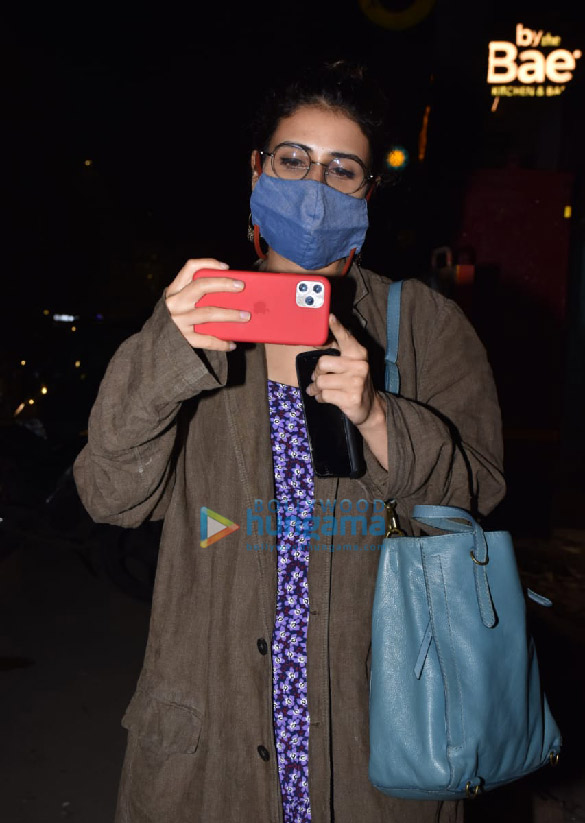 photos fatima sana shaikh snapped taking an auto rickshaw ride 2020 5