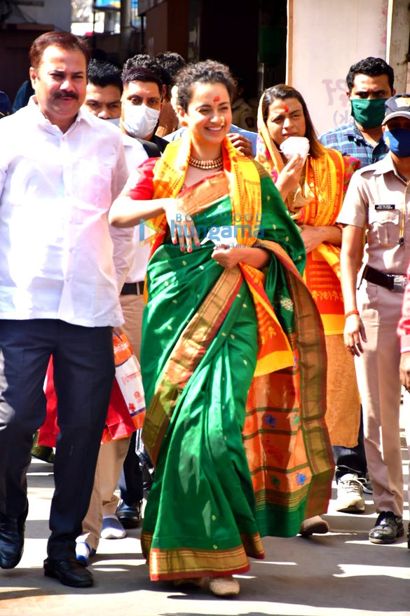 photos kangana ranaut and her sister snapped visiting siddhivinayak temple 2